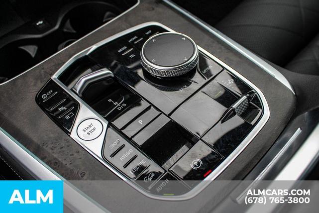 Photo of 2025 White BMW X5 PHEV