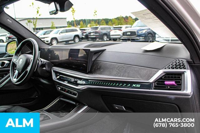 Photo of 2025 White BMW X5 PHEV