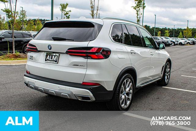 Photo of 2025 White BMW X5 PHEV