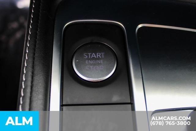 Photo of 2025 White INFINITI QX60