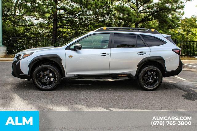 Photo of 2023 Ice Silver Metallic Subaru Outback