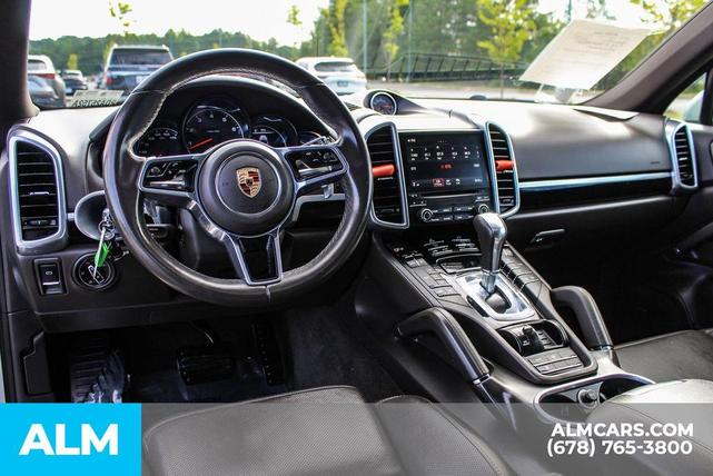 Photo of 2017 Rhodium Silver Porsche Cayenne