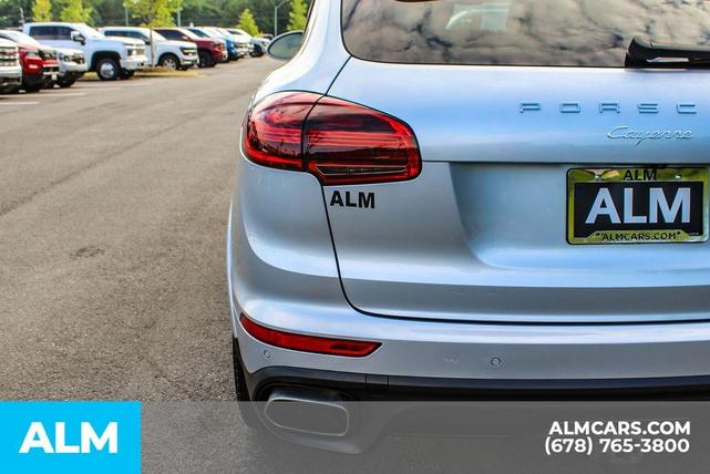 Photo of 2017 Rhodium Silver Porsche Cayenne