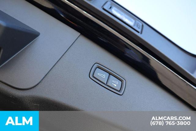Photo of 2022 Black Porsche Cayenne