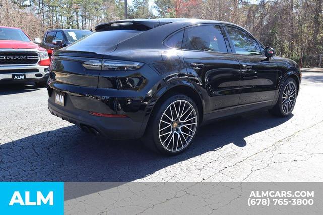 Photo of 2022 Black Porsche Cayenne