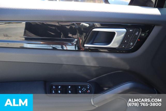 Photo of 2022 Black Porsche Cayenne