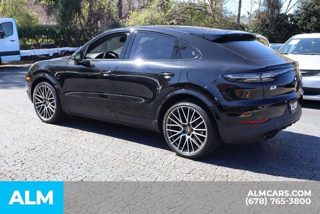 Photo of 2022 Black Porsche Cayenne