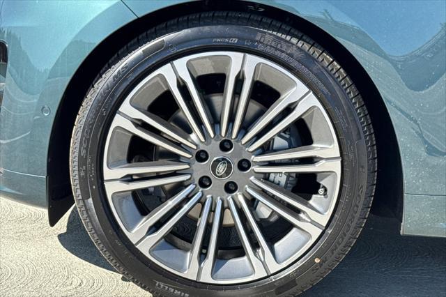 Photo of 2025 Giola Green Land Rover Range Rover Sport