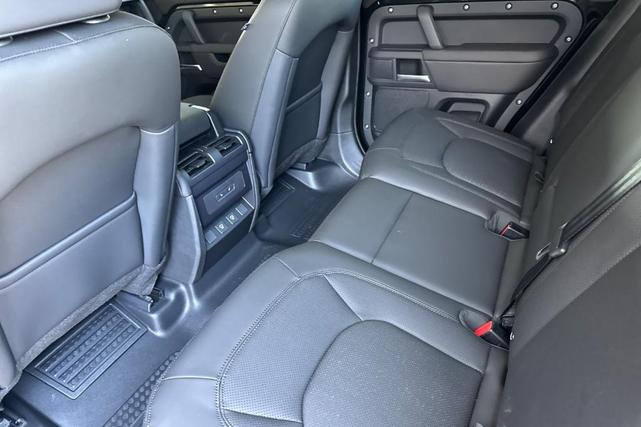 Photo of 2025 Santorini Black Land Rover Defender