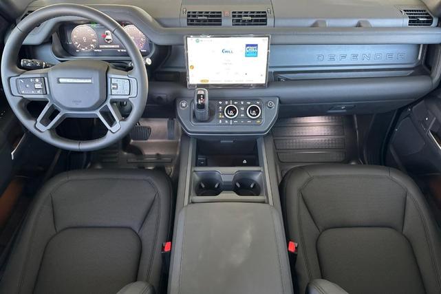 Photo of 2025 Santorini Black Land Rover Defender