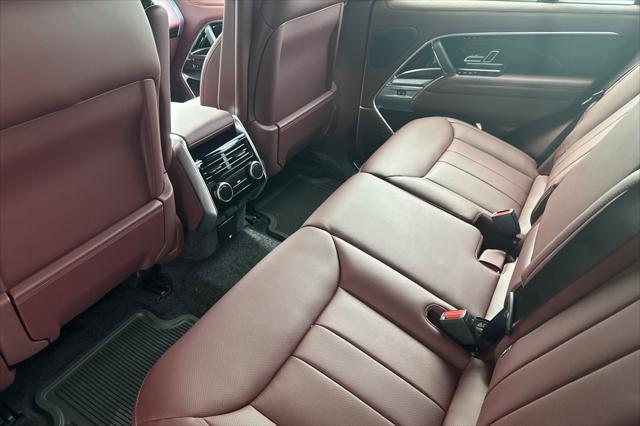 Photo of 2025 Santorini Black Land Rover Range Rover