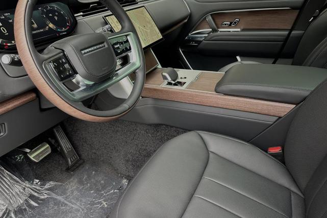 Photo of 2025 Carpathian Grey Land Rover Range Rover