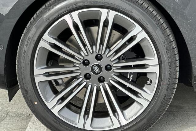 Photo of 2025 Carpathian Grey Land Rover Range Rover