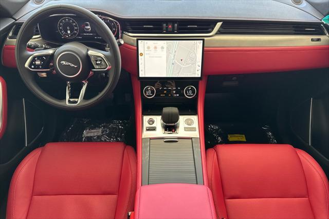 Photo of 2026 Fuji White Jaguar F-PACE