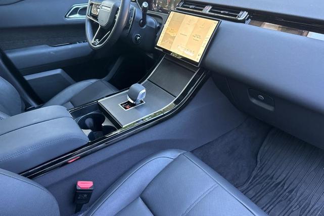 Photo of 2025 White Land Rover Range Rover Velar