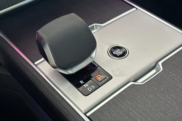Photo of 2025 Santorini Black Land Rover Range Rover