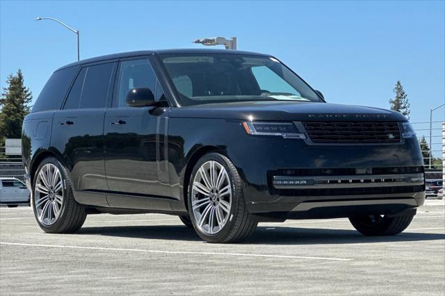 Photo of 2025 Santorini Black Land Rover Range Rover