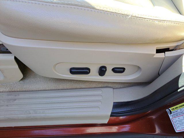 Photo of 2010 ORANGE Ford Explorer