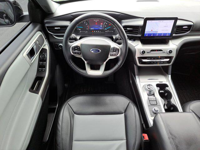 Photo of 2022 Agate Black Metallic Ford Explorer