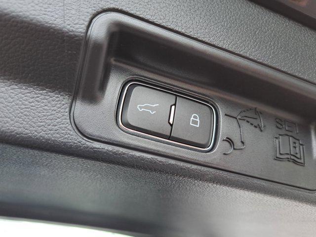 Photo of 2022 Agate Black Metallic Ford Explorer