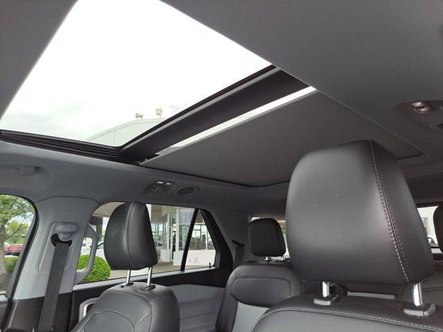 Photo of 2022 Agate Black Metallic Ford Explorer