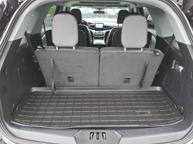 Photo of 2022 Agate Black Metallic Ford Explorer