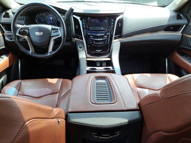 Photo of 2020 Crystal White Tricoat Cadillac Escalade