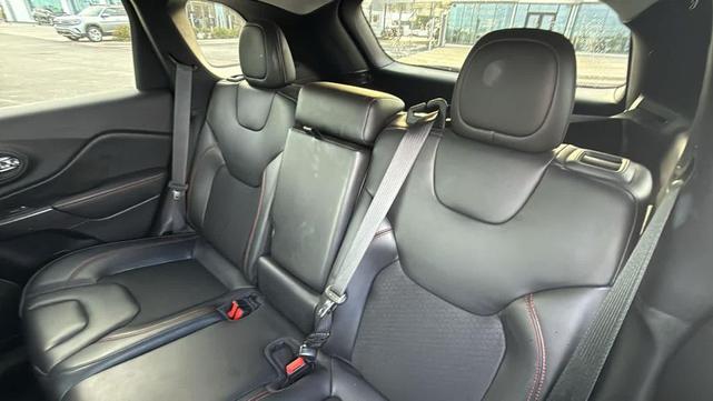 Photo of 2020 Bright White Clearcoat Jeep Cherokee