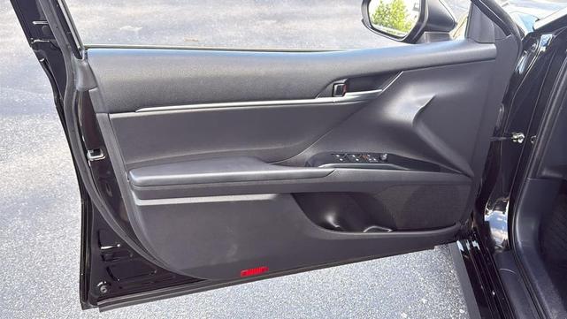 Photo of 2020 Midnight Black Metallic Toyota Camry