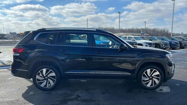 Photo of 2025 Deep Black Pearl Volkswagen Atlas