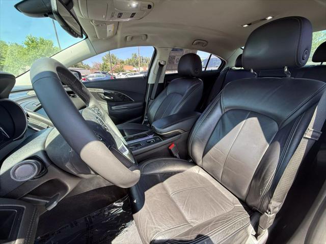 Photo of 2015 White Buick LaCrosse