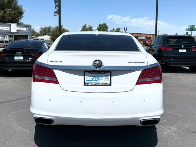 Photo of 2015 White Buick LaCrosse