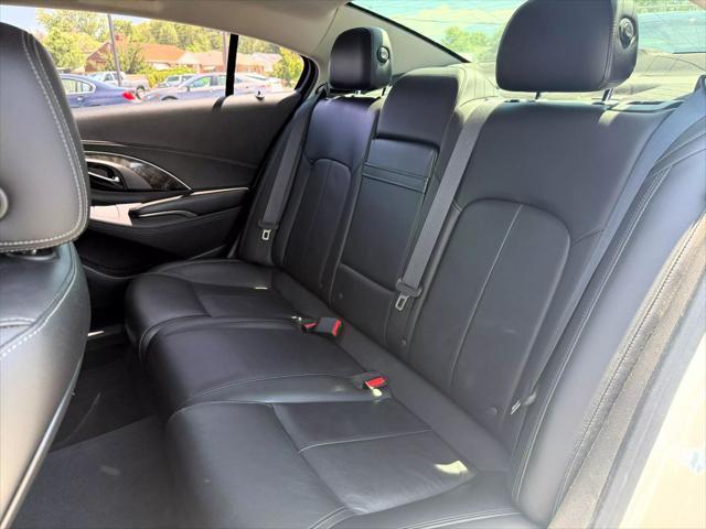 Photo of 2015 White Buick LaCrosse