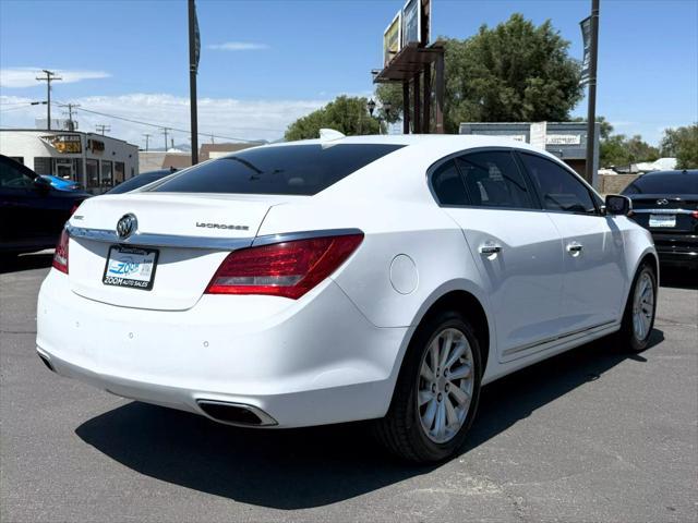 Photo of 2015 White Buick LaCrosse