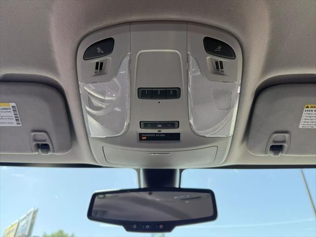 Photo of 2015 White Buick LaCrosse