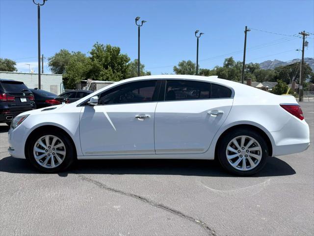 Photo of 2015 White Buick LaCrosse