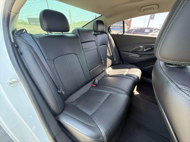 Photo of 2015 White Buick LaCrosse
