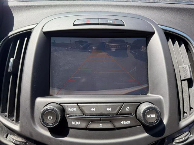 Photo of 2015 White Buick LaCrosse