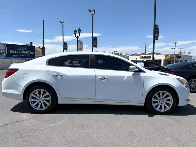 Photo of 2015 White Buick LaCrosse