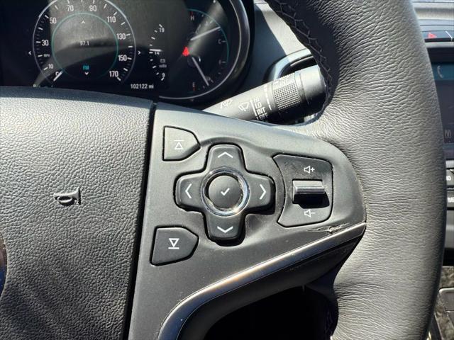 Photo of 2015 White Buick LaCrosse