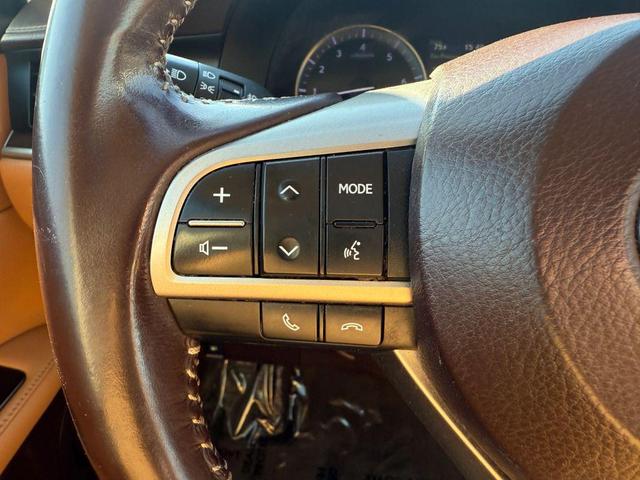 Photo of 2016 Eminent White Pearl Lexus ES 350