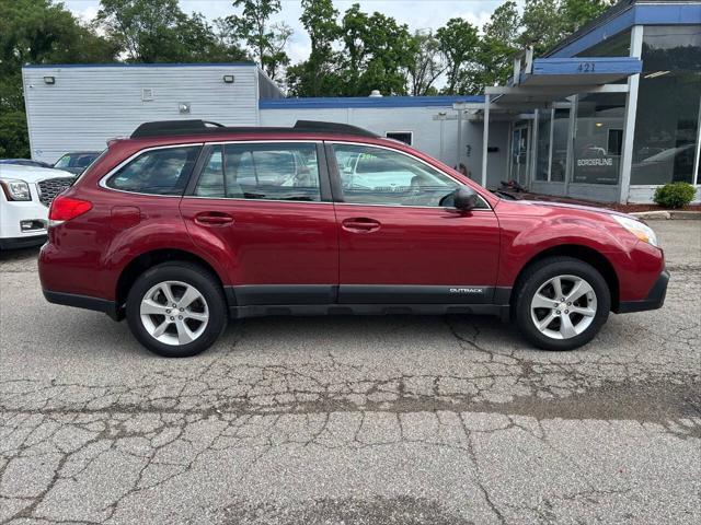Photo of 2014 Burgundy Subaru Outback