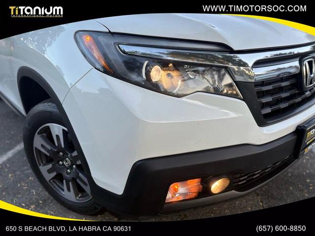 Photo of 2019 White Honda Ridgeline