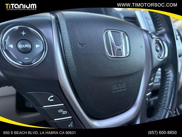 Photo of 2019 White Honda Ridgeline