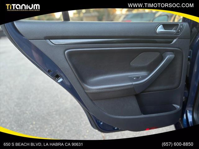 Photo of 2013  Volkswagen Jetta SportWagen