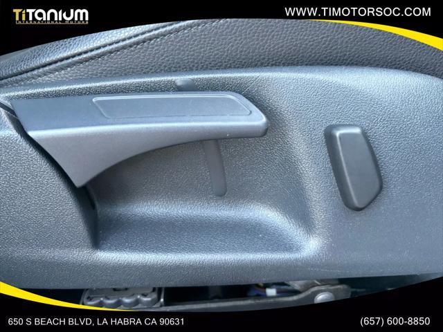 Photo of 2013  Volkswagen Jetta SportWagen