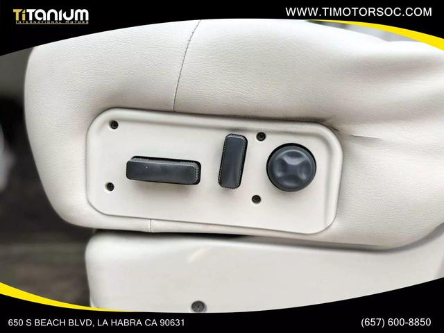 Photo of 2002 Silver Sand Cadillac Escalade EXT