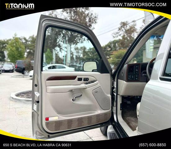 Photo of 2002 Silver Sand Cadillac Escalade EXT