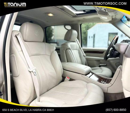 Photo of 2002 Silver Sand Cadillac Escalade EXT
