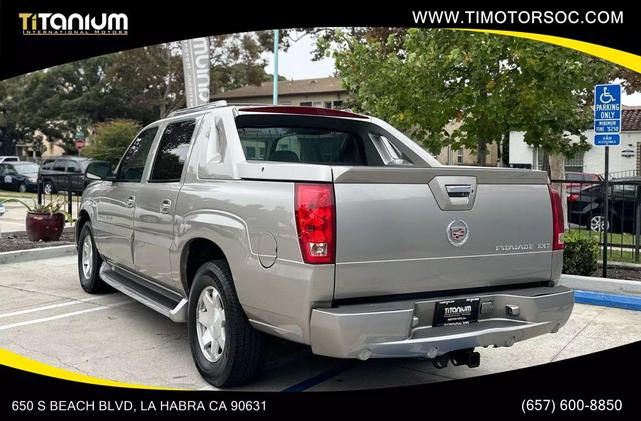 Photo of 2002 Silver Sand Cadillac Escalade EXT